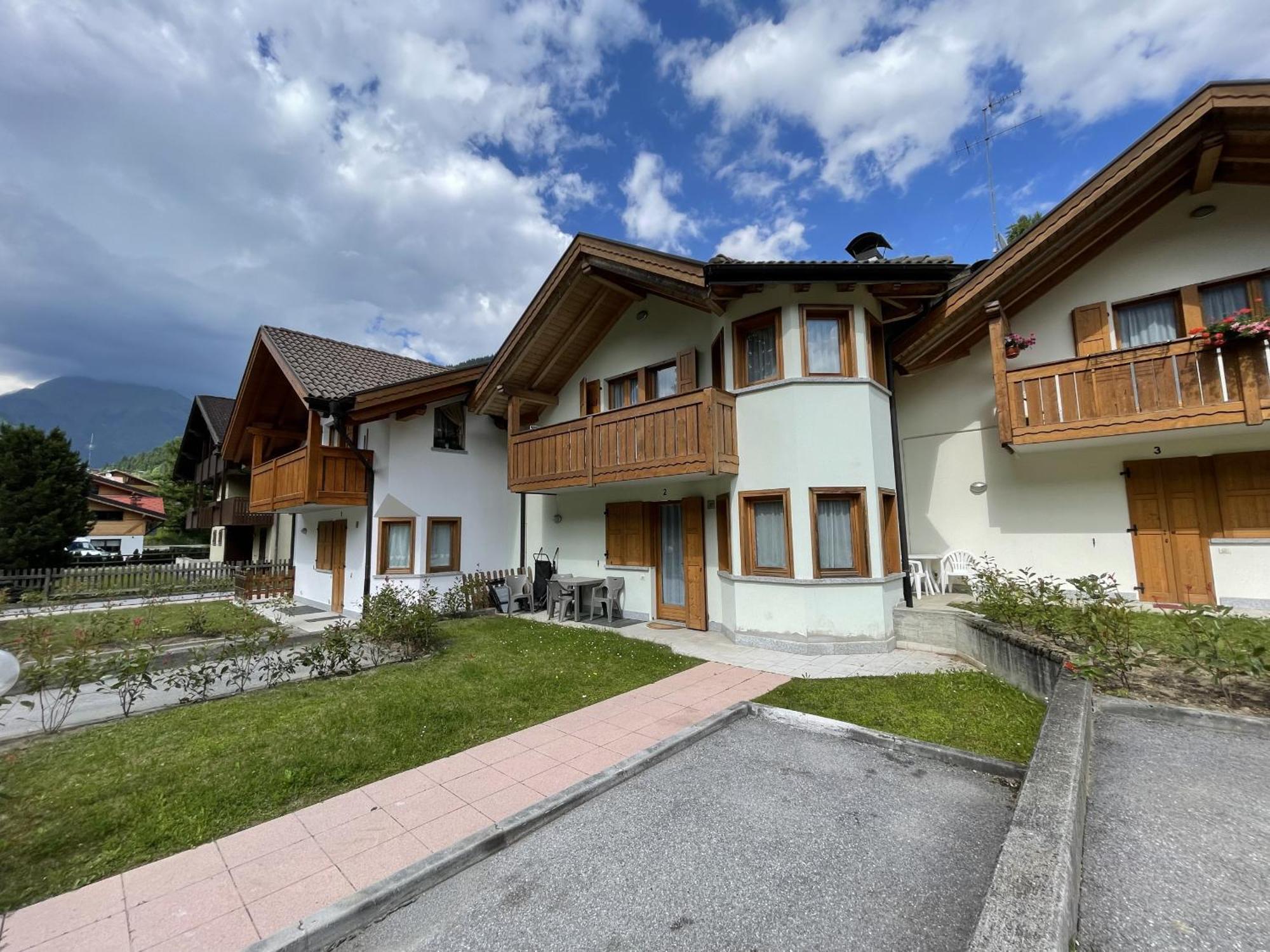 Residence Valentino Pinzolo Exterior photo